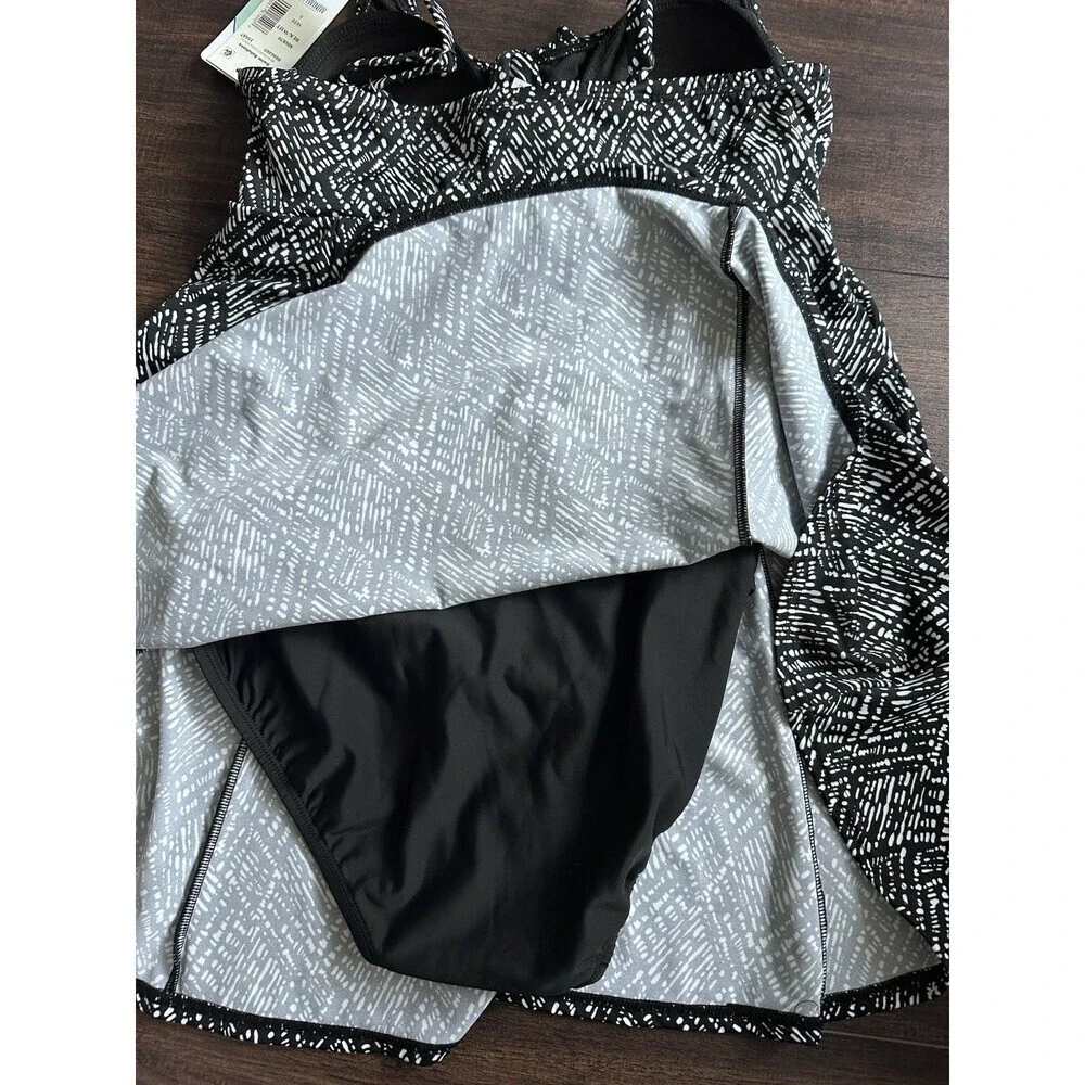 Swim Solutions Women's V-neck Abstract Bow Front  Swim dress Black & White 8 - Picture 10 of 11